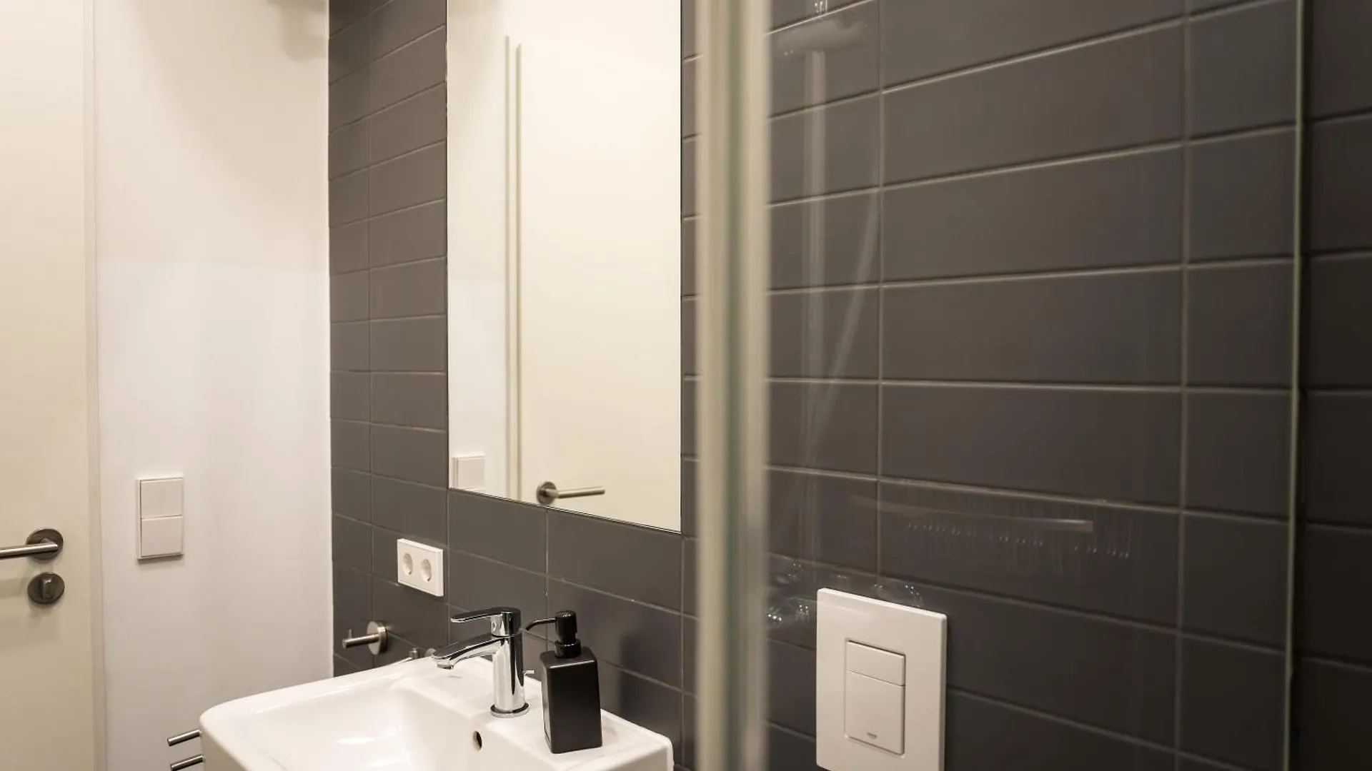 Homaris Apartments Schlueterstrasse 베를린