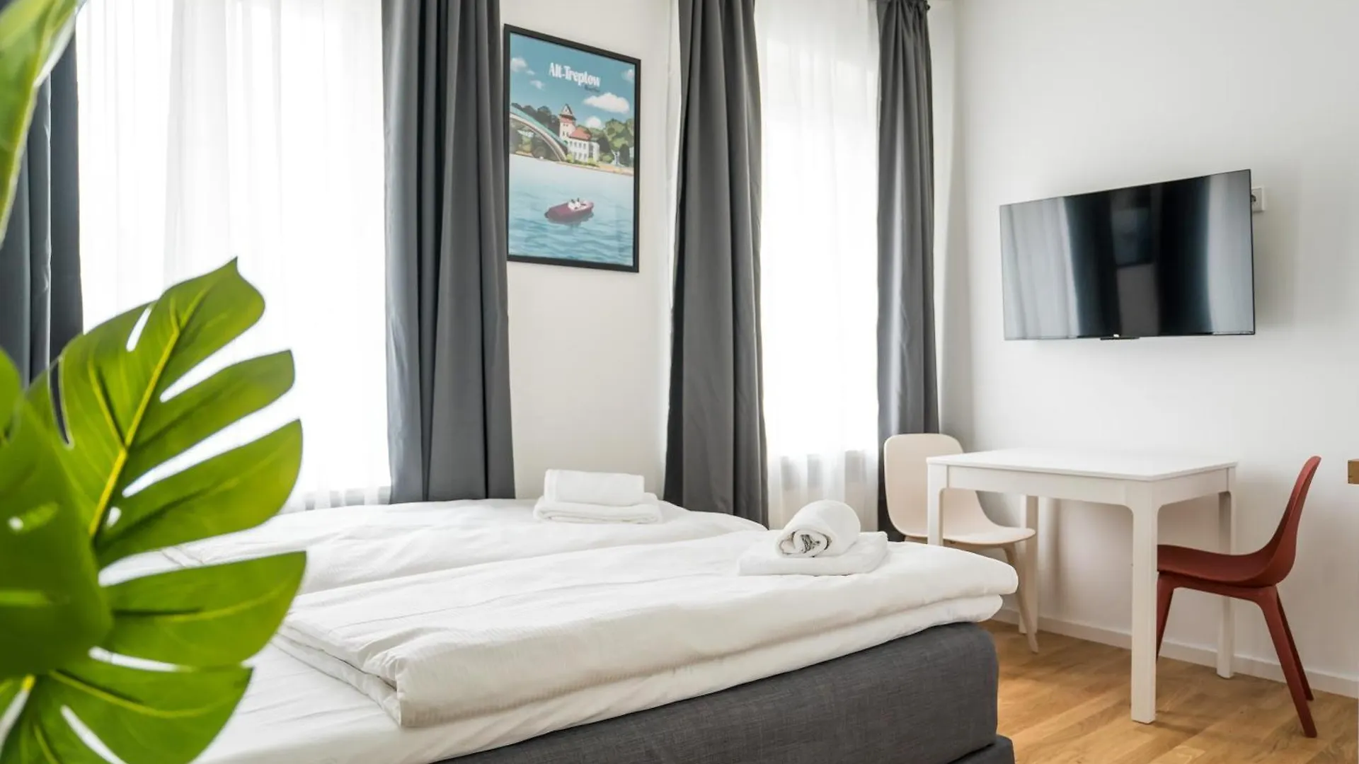 Homaris Apartments Schlueterstrasse Берлин