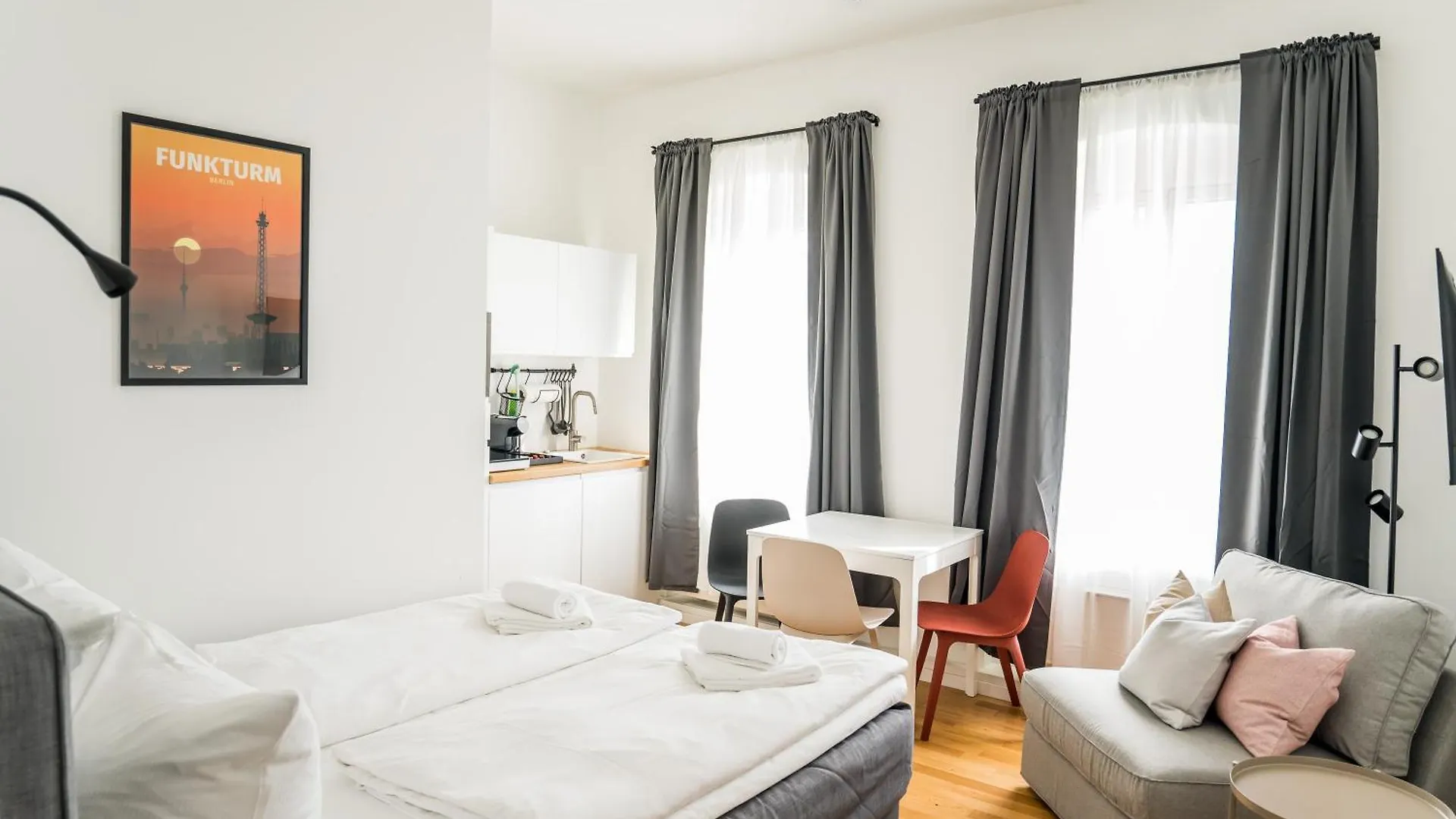Homaris Apartments Schlueterstrasse Берлин