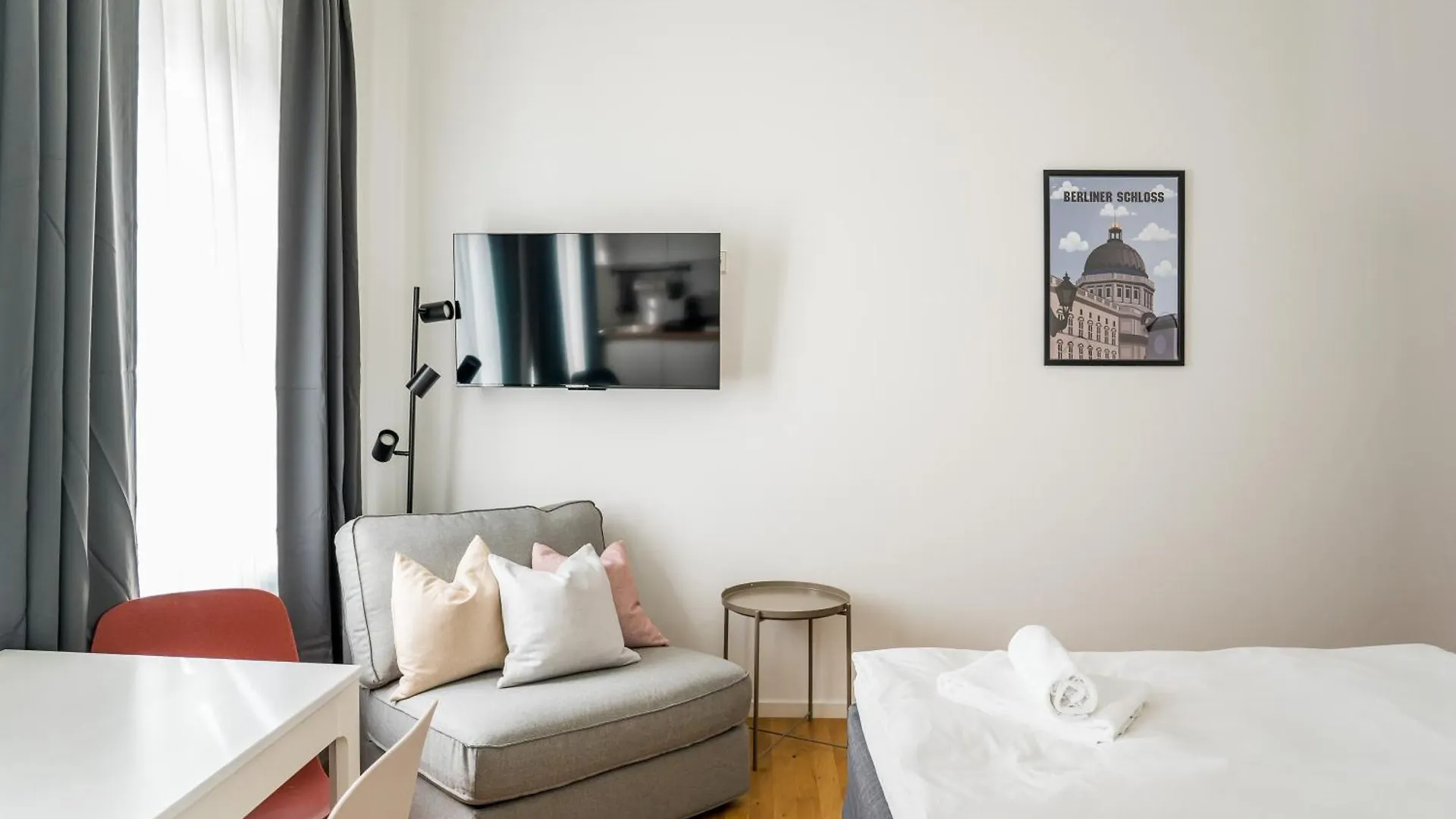 Homaris Apartments Schlueterstrasse Берлин 0*,  Германия