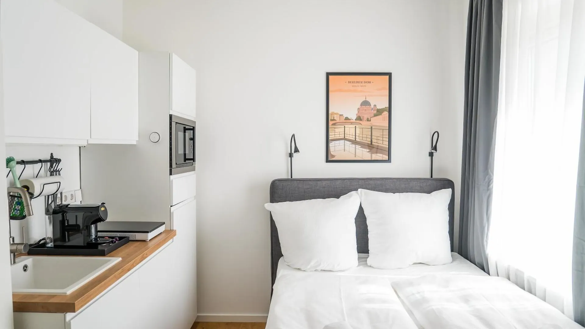 Homaris Apartments Schlueterstrasse Берлин